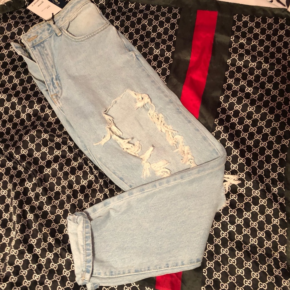NEW Light wash boyfriend jeans